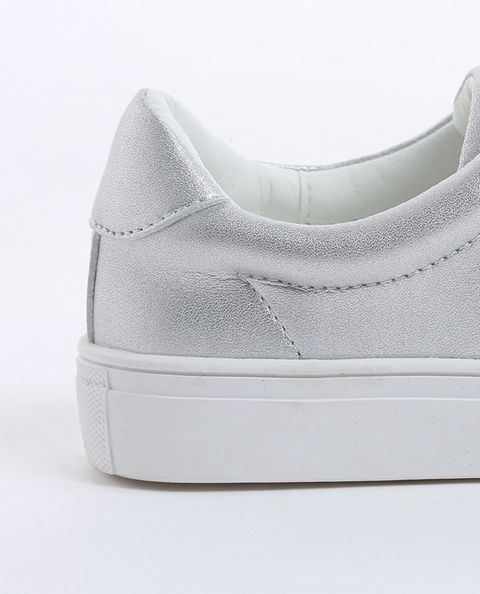 ochirly (欧时力) 官方购物网 - 贴布爱心图案休闲鞋女鞋